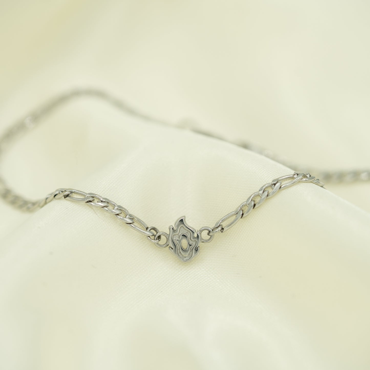 Sleek Figaro Chain Bracelet