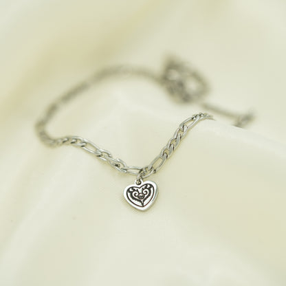 Sleek Figaro Chain Bracelet